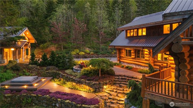 16323 Reserve Drive SE, North Bend, WA 98045