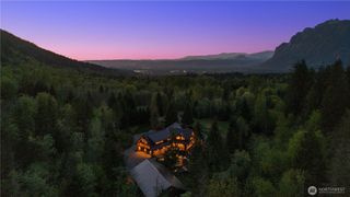 16323 Reserve Drive SE, North Bend, WA 98045