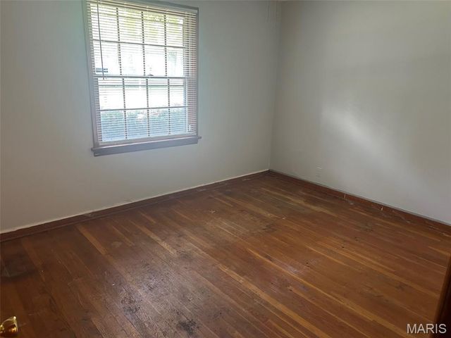 628 Haddock Drive, St Louis, MO 63137