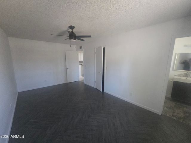 1284 W TULSA Street, Chandler, AZ 85224