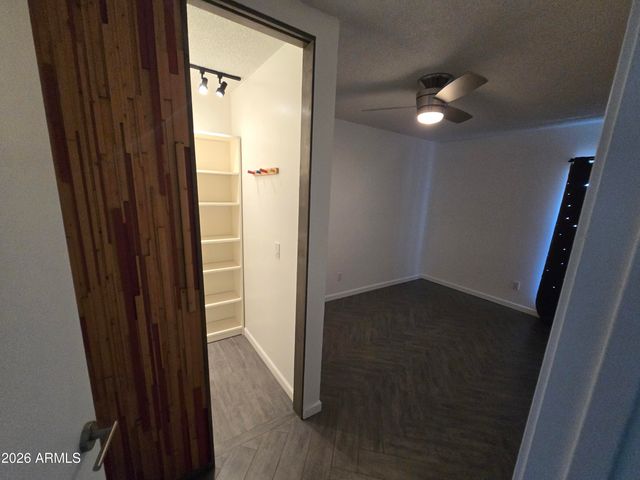 1284 W TULSA Street, Chandler, AZ 85224