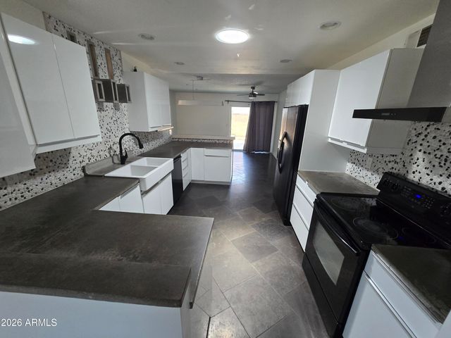 1284 W TULSA Street, Chandler, AZ 85224