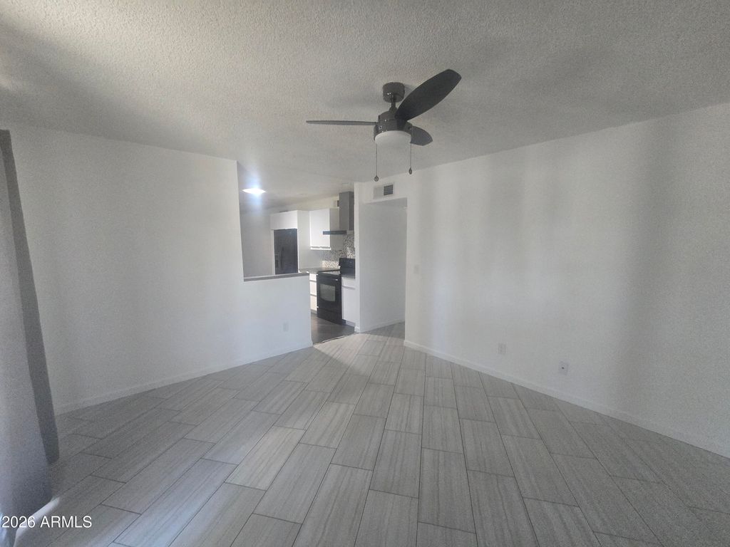 Image 13 of property listing at 1284 W TULSA Street, Chandler, AZ 85224