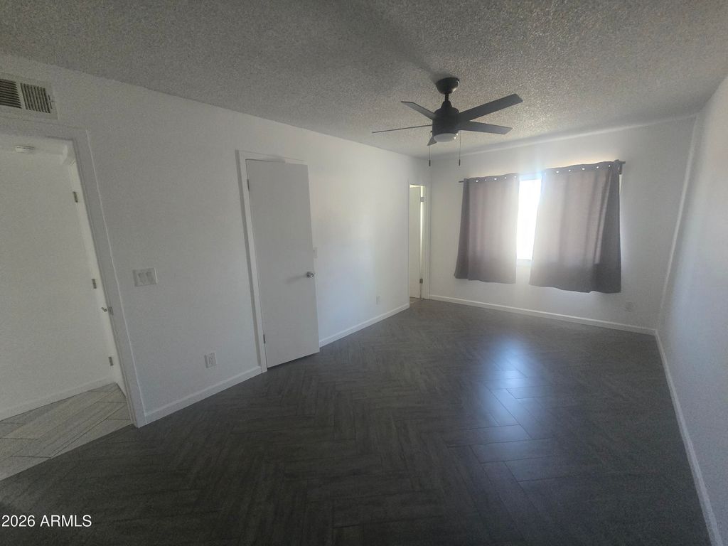 Image 14 of property listing at 1284 W TULSA Street, Chandler, AZ 85224