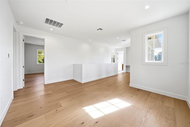 15 E HAZEL STREET, Orlando, FL 32804