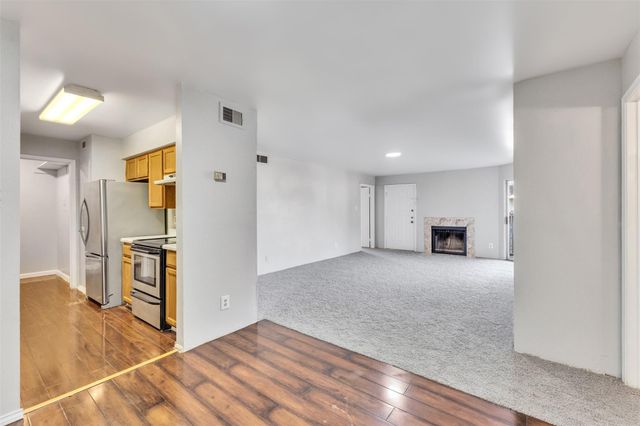 8787 Brae Acres Road 602, Houston, TX 77074