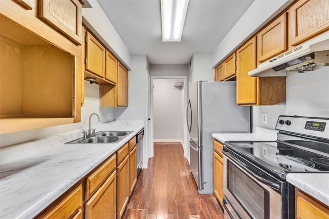 8787 Brae Acres Road 602, Houston, TX 77074
