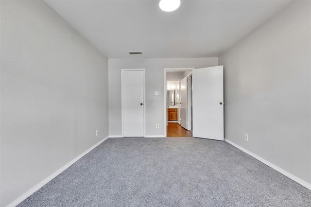 8787 Brae Acres Road 602, Houston, TX 77074