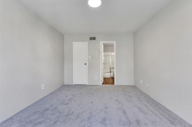 8787 Brae Acres Road 602, Houston, TX 77074