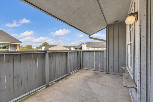 8787 Brae Acres Road 602, Houston, TX 77074