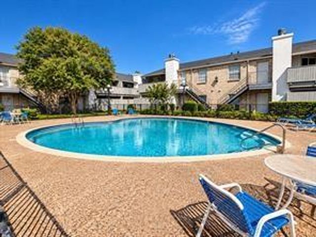 8787 Brae Acres Road 602, Houston, TX 77074