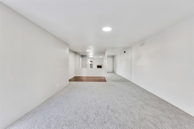 8787 Brae Acres Road 602, Houston, TX 77074