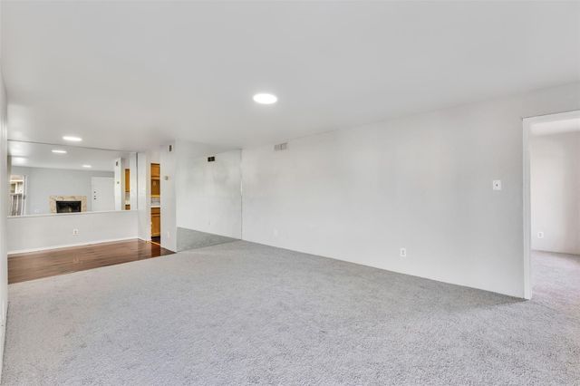 8787 Brae Acres Road 602, Houston, TX 77074