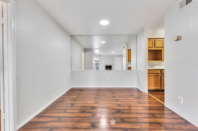8787 Brae Acres Road 602, Houston, TX 77074