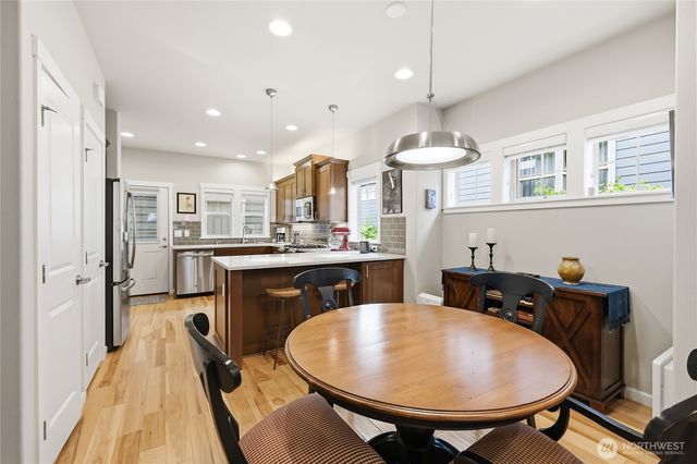 1720 NE Nutkana Way, Poulsbo, WA 98370