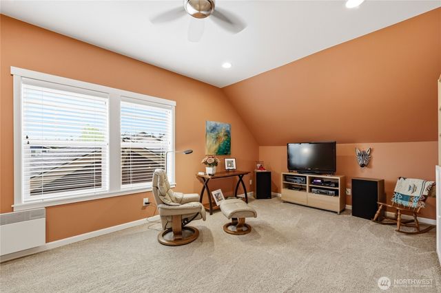 1720 NE Nutkana Way, Poulsbo, WA 98370