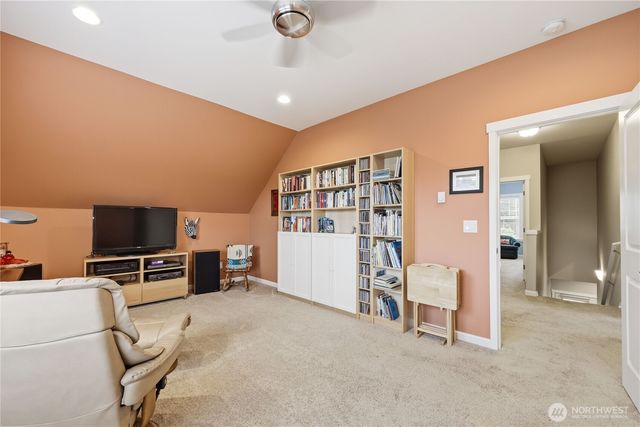 1720 NE Nutkana Way, Poulsbo, WA 98370