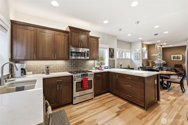 1720 NE Nutkana Way, Poulsbo, WA 98370