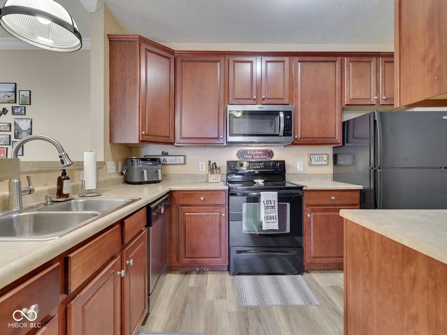 5003 Amber Creek Place 101, Indianapolis, IN 46237