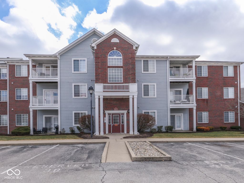 5003 Amber Creek Place 101, Indianapolis, IN 46237