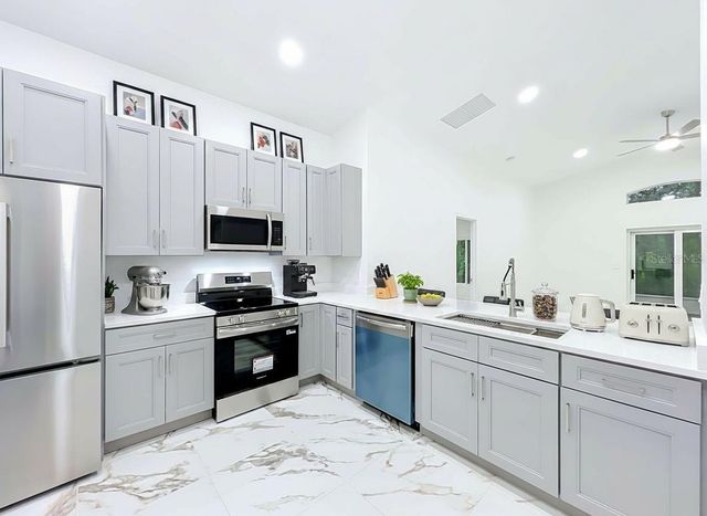 11148 PINEWOOD COVE LANE, Orlando, FL 32817
