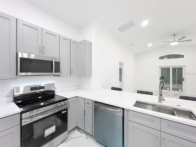 11148 PINEWOOD COVE LANE, Orlando, FL 32817