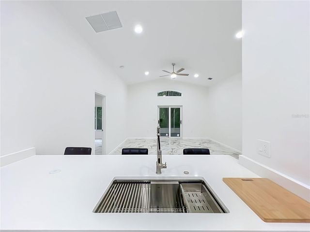 11148 PINEWOOD COVE LANE, Orlando, FL 32817