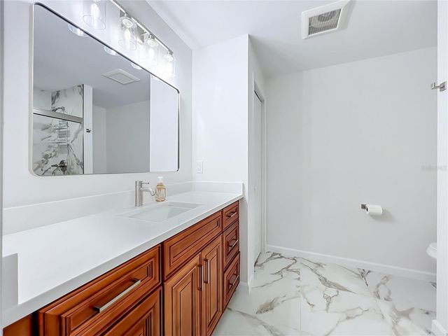 11148 PINEWOOD COVE LANE, Orlando, FL 32817