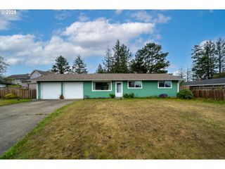 4205 GINKGO Ave, Tillamook, OR 97141