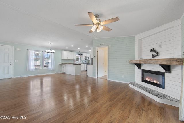 335 Laughing Gull Court SW, Shallotte, NC 28470