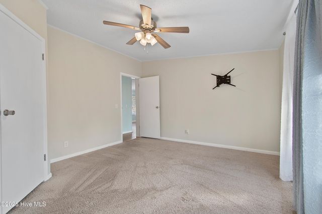 335 Laughing Gull Court SW, Shallotte, NC 28470