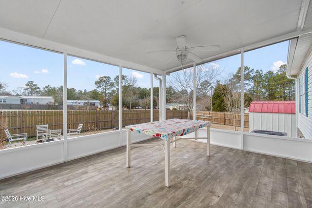 335 Laughing Gull Court SW, Shallotte, NC 28470