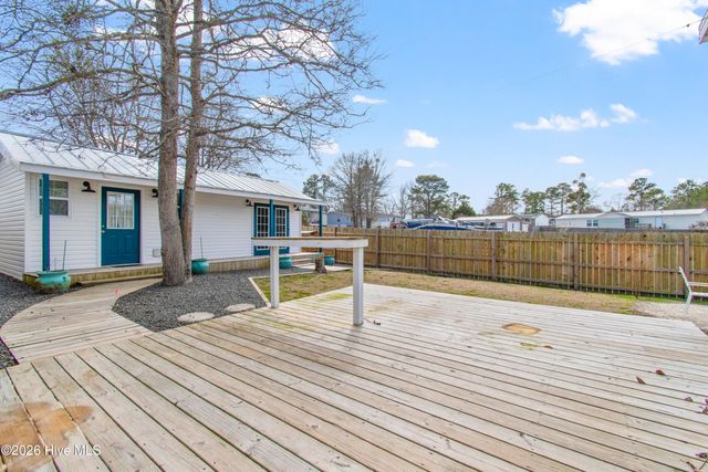 335 Laughing Gull Court SW, Shallotte, NC 28470