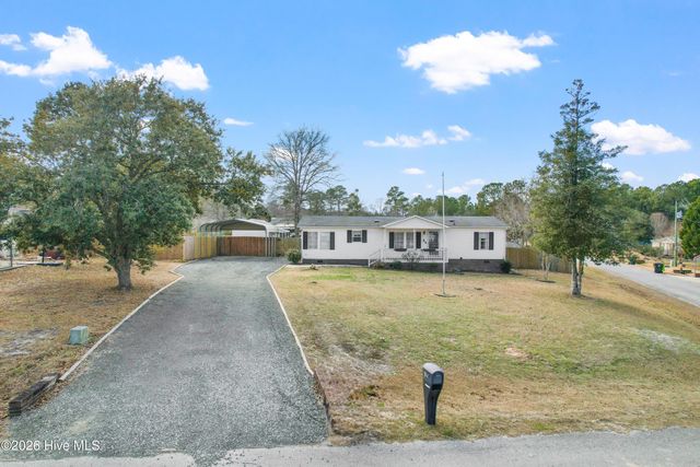 335 Laughing Gull Court SW, Shallotte, NC 28470