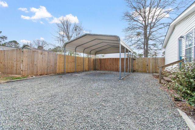 335 Laughing Gull Court SW, Shallotte, NC 28470