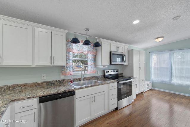 335 Laughing Gull Court SW, Shallotte, NC 28470