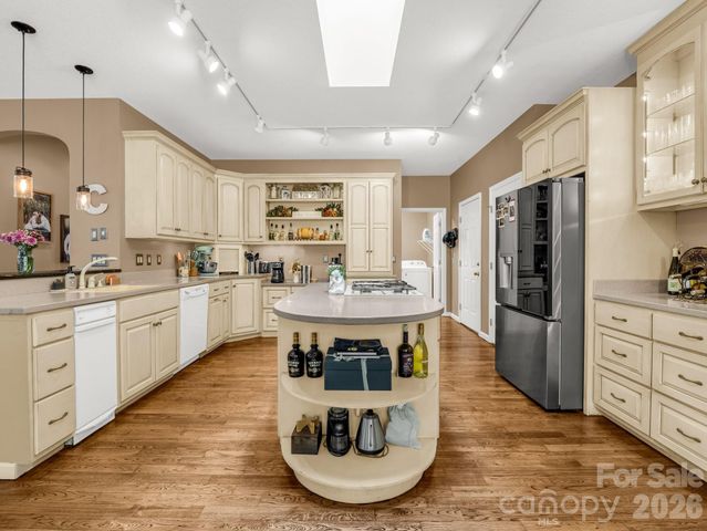 1424 Wolfpen Road, Old Fort, NC 28762