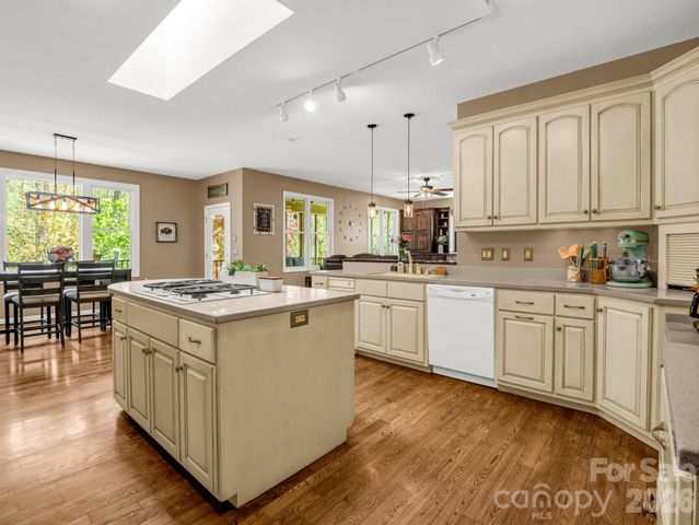 1424 Wolfpen Road, Old Fort, NC 28762