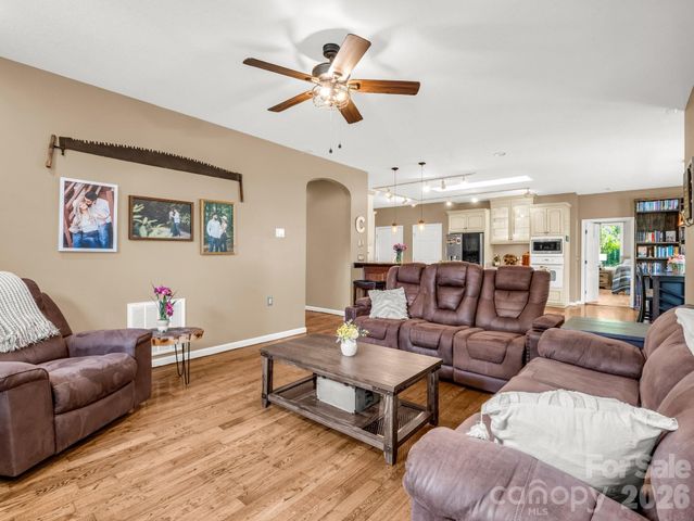 1424 Wolfpen Road, Old Fort, NC 28762