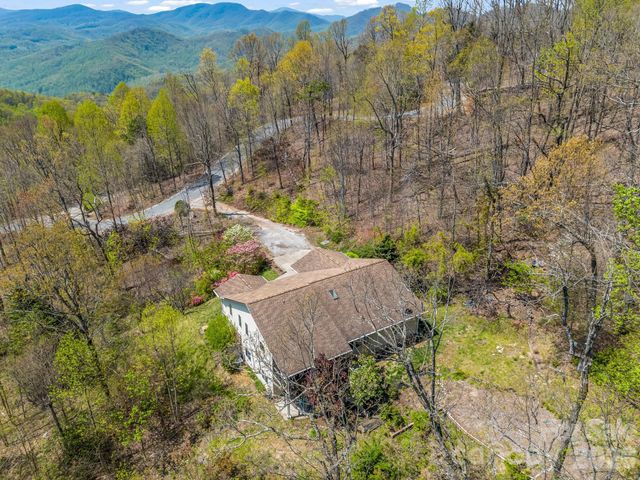 1424 Wolfpen Road, Old Fort, NC 28762