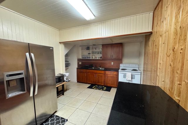 1320 Lanai Ave, Lanai City, HI 96763