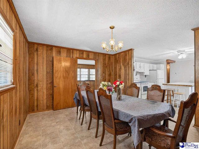 305 Wells St., Darlington, SC 29532