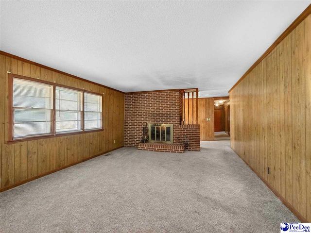 305 Wells St., Darlington, SC 29532