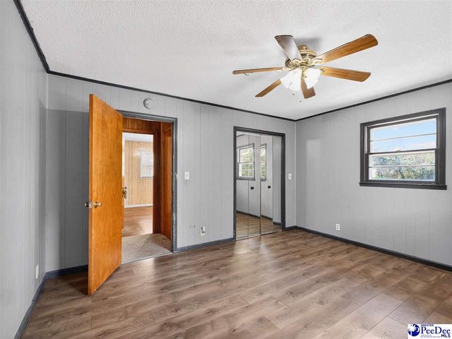 305 Wells St., Darlington, SC 29532