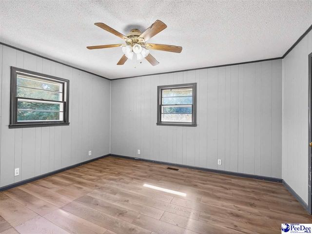 305 Wells St., Darlington, SC 29532