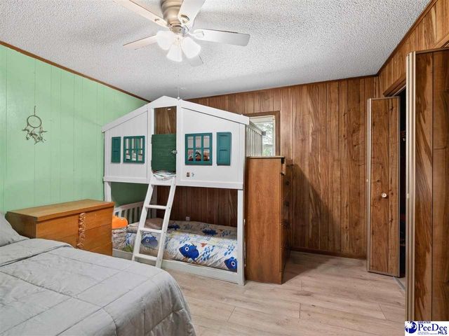 305 Wells St., Darlington, SC 29532