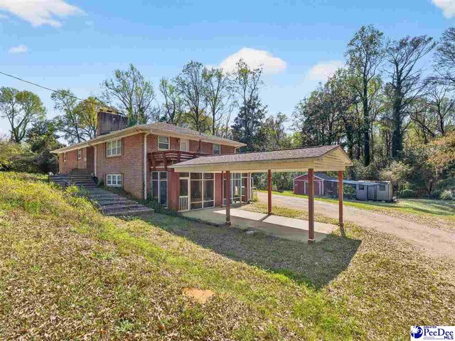 305 Wells St., Darlington, SC 29532