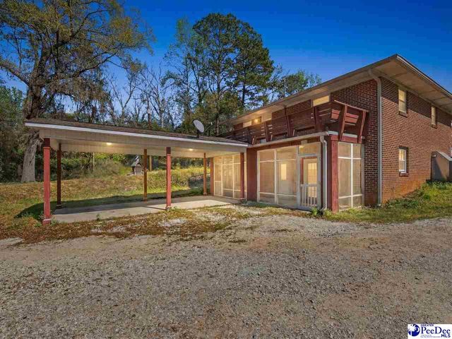 305 Wells St., Darlington, SC 29532