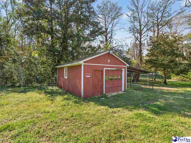 305 Wells St., Darlington, SC 29532
