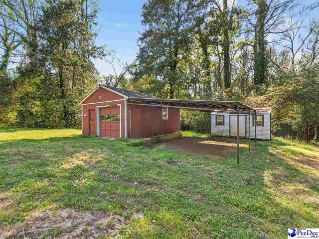 305 Wells St., Darlington, SC 29532